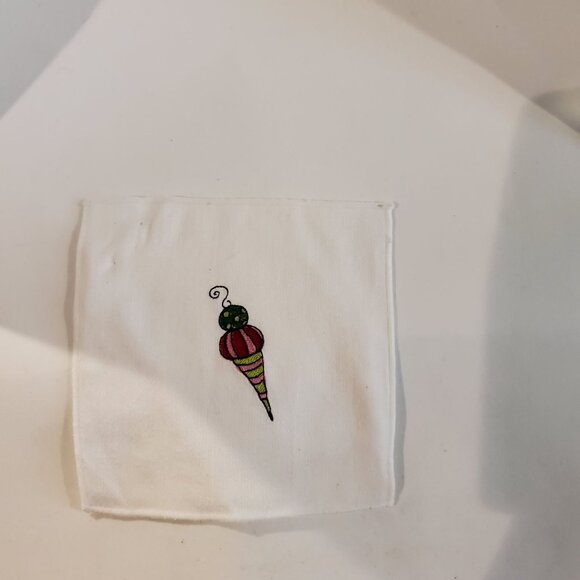 Christmas Embroidery Kitchen Square Towels White NEW - Set Of 4 - Picture 8 of 14